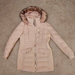EXCELLENT CONDITION MICHAEL KORS WOMENS MEDIUM PALE PINK PUFFER COAT